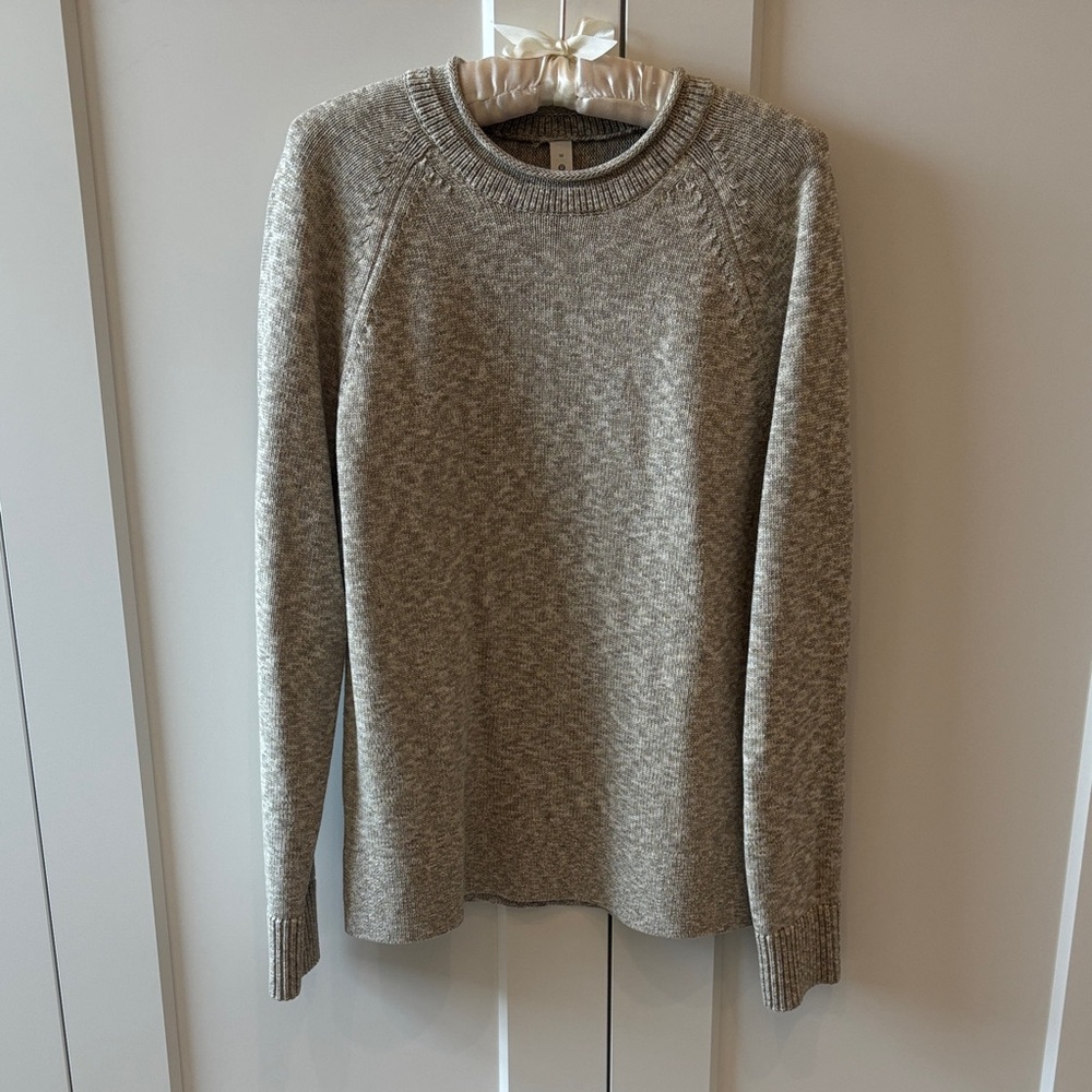 Women’s Lululemon Heathered Sweater, size Medium. Like new.